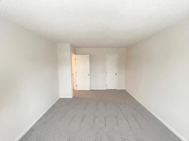 2592 Cowall Drive, Hilliard, OH 43026