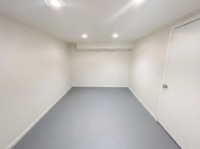 2592 Cowall Drive, Hilliard, OH 43026