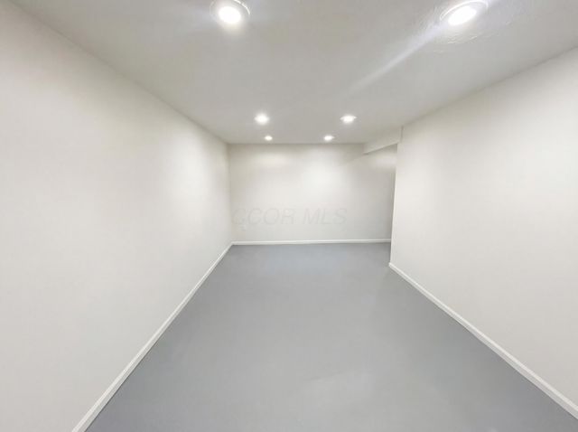 2592 Cowall Drive, Hilliard, OH 43026