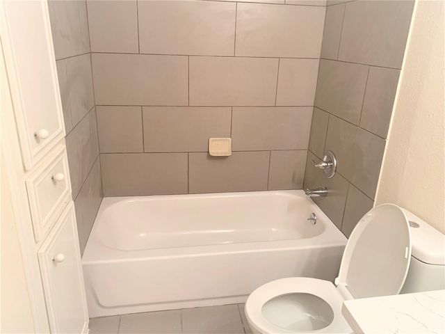 4224 Boone Road, Houston, TX 77072