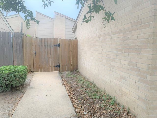 4224 Boone Road, Houston, TX 77072