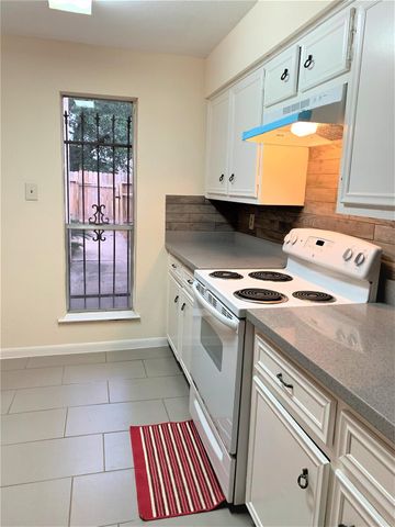4224 Boone Road, Houston, TX 77072