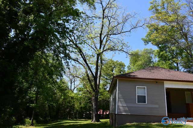 1216 Barkley Street, Gadsden, AL 35904