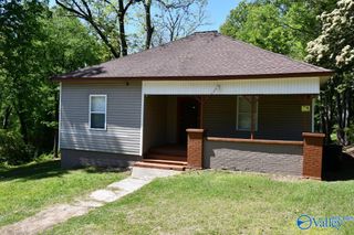 1216 Barkley Street, Gadsden, AL 35904