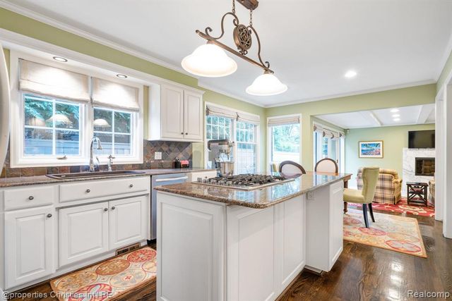 660 Woodland Street, Birmingham, MI 48009