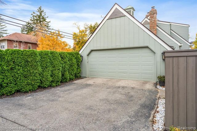 660 Woodland Street, Birmingham, MI 48009