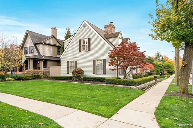 660 Woodland Street, Birmingham, MI 48009