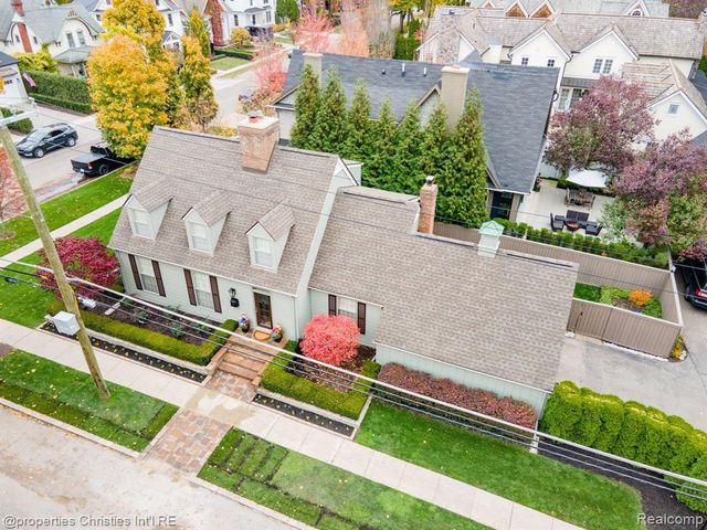 660 Woodland Street, Birmingham, MI 48009