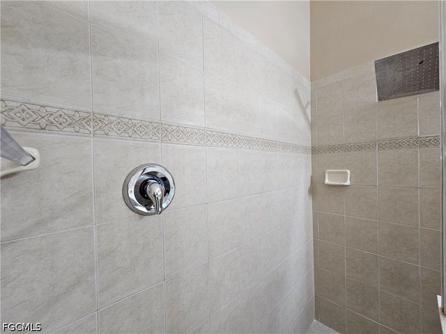 6010 jonathans bay CIR 402, Fort Myers, FL 33908