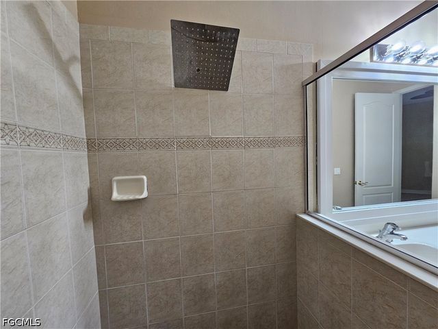 6010 jonathans bay CIR 402, Fort Myers, FL 33908