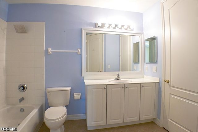 6010 jonathans bay CIR 402, Fort Myers, FL 33908