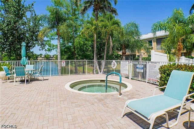 6010 jonathans bay CIR 402, Fort Myers, FL 33908