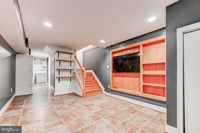 145 N STREEPER ST, Baltimore, MD 21224