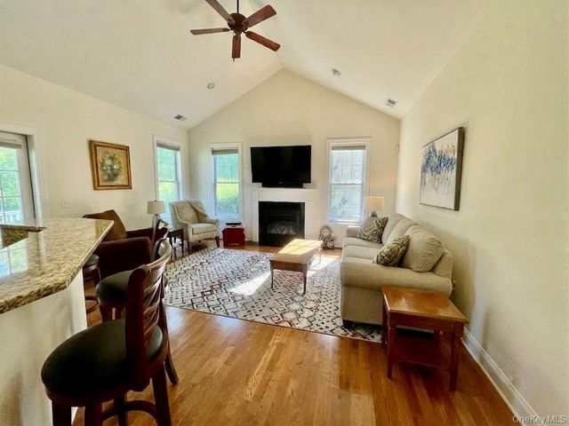 10 Maggie May Way, Cold Spring, NY 10516