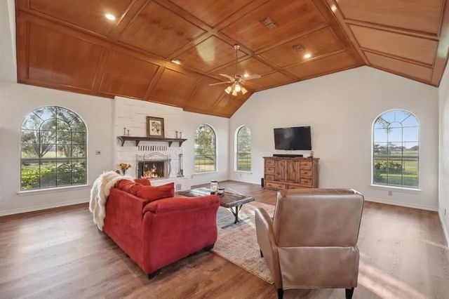 11410 Massey Road, Pilot Point, TX 76258