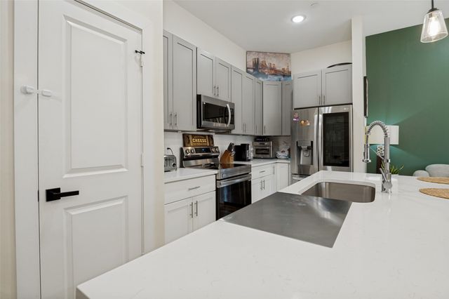 1000 17th Street, Plano, TX 75074