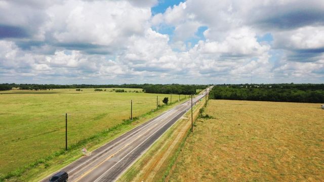 18048 Us-69, Whitewright, TX 75491