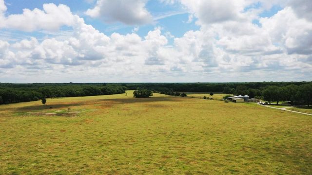 18048 Us-69, Whitewright, TX 75491