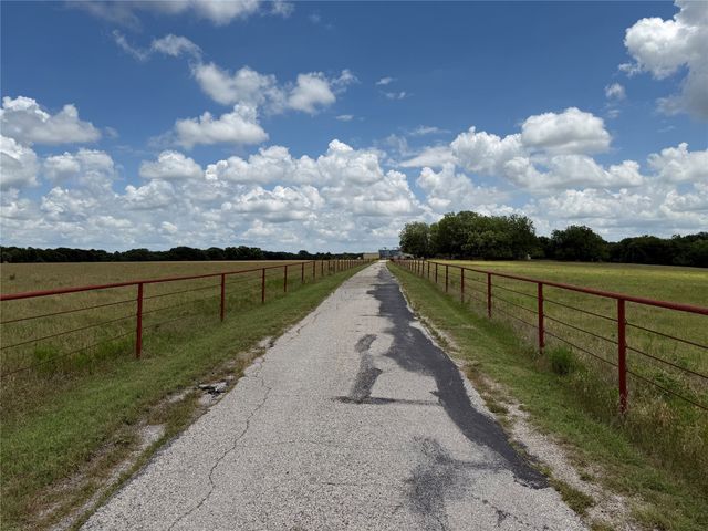 18048 Us-69, Whitewright, TX 75491