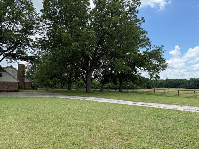 18048 Us-69, Whitewright, TX 75491
