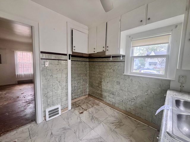 19249 Marx Street, Detroit, MI 48203