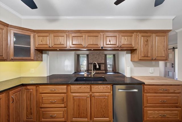 646 St Charles Court, Arlington, TX 76013