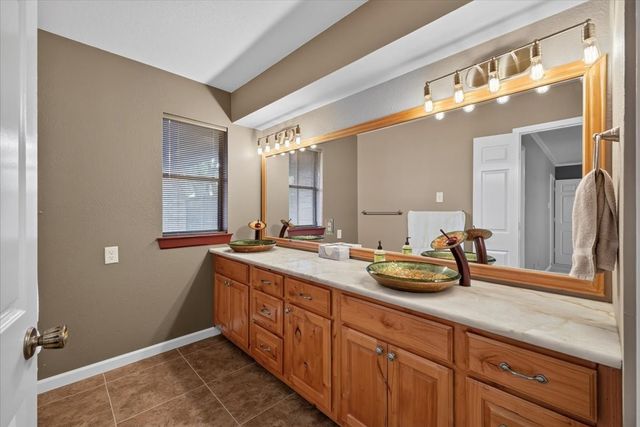 646 St Charles Court, Arlington, TX 76013
