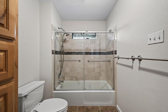 646 St Charles Court, Arlington, TX 76013