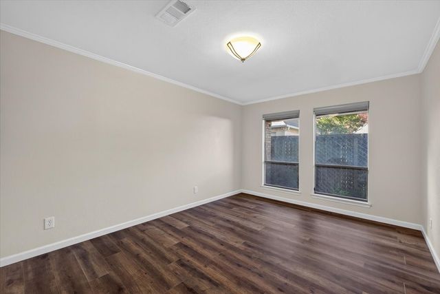 646 St Charles Court, Arlington, TX 76013