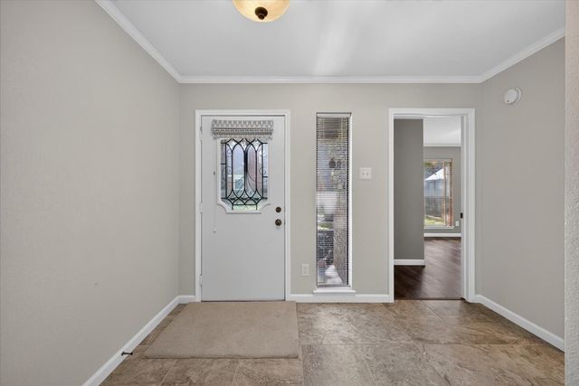 646 St Charles Court, Arlington, TX 76013