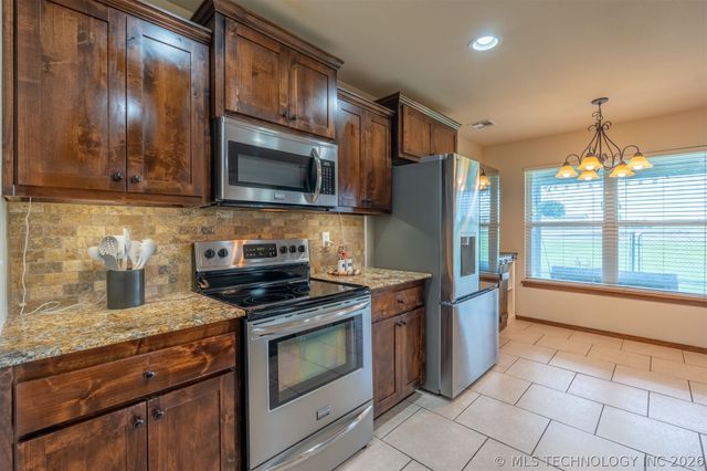 110 Dogwood Drive, Mannford, OK 74044