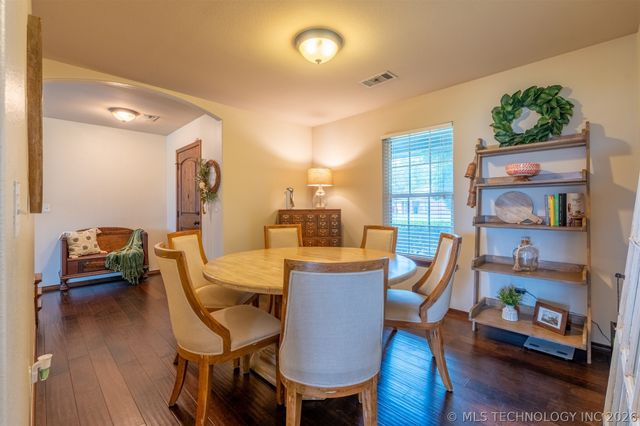 110 Dogwood Drive, Mannford, OK 74044