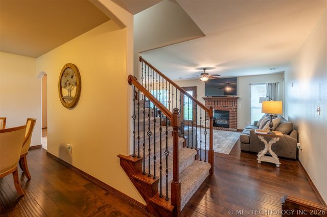 110 Dogwood Drive, Mannford, OK 74044
