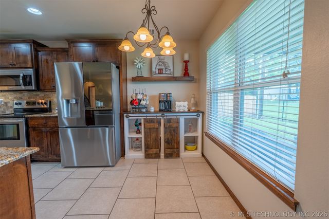 110 Dogwood Drive, Mannford, OK 74044