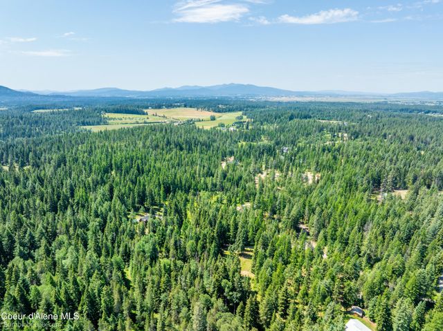 4900 E HUDLOW RD, Hayden, ID 83835