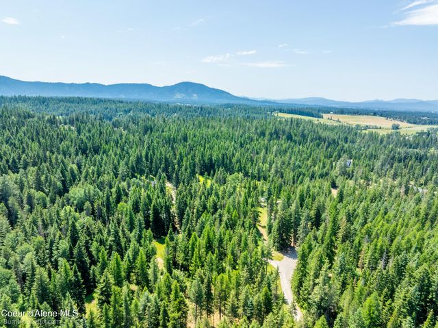 4900 E HUDLOW RD, Hayden, ID 83835