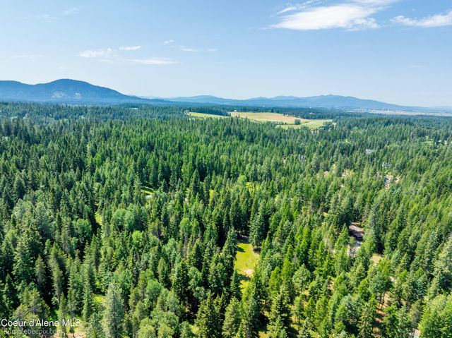 4900 E HUDLOW RD, Hayden, ID 83835