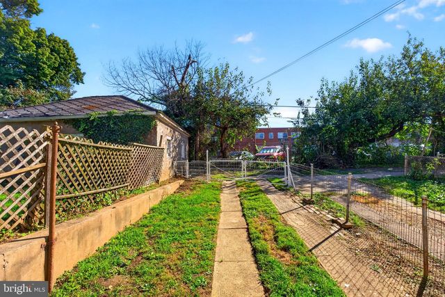 6649 N FAIRHILL STREET ST N, Philadelphia, PA 19126