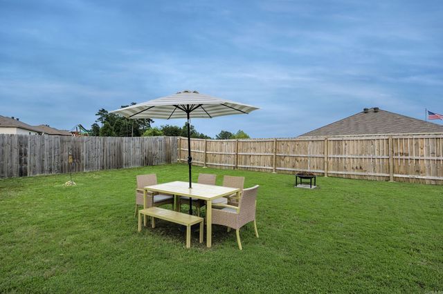 2105 Dandelion Drive, Benton, AR 72019