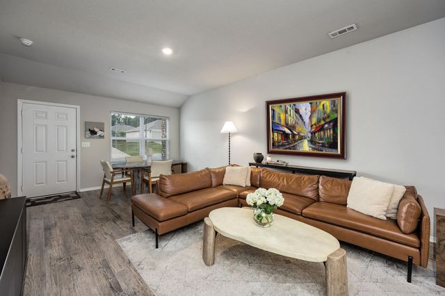2105 Dandelion Drive, Benton, AR 72019