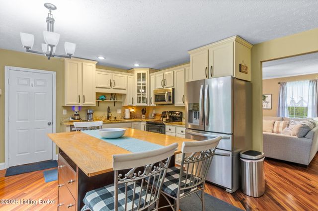 3314 Hunsinger Ln, Louisville, KY 40220