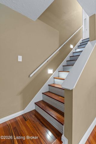3314 Hunsinger Ln, Louisville, KY 40220