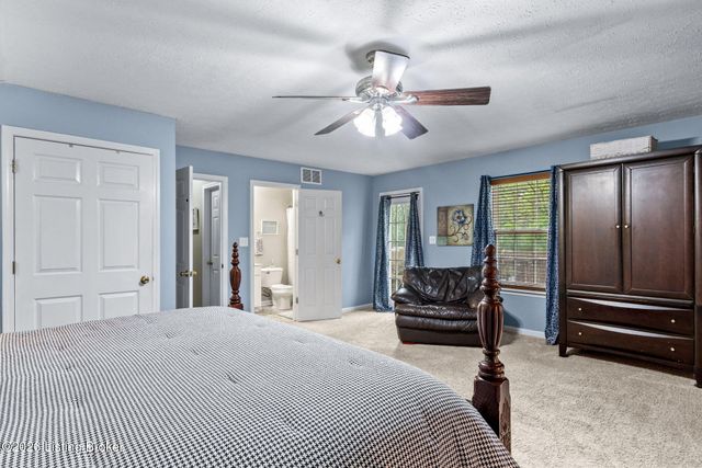 3314 Hunsinger Ln, Louisville, KY 40220
