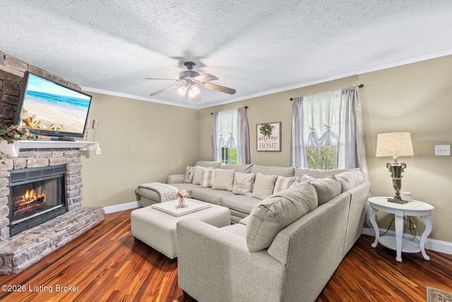 3314 Hunsinger Ln, Louisville, KY 40220