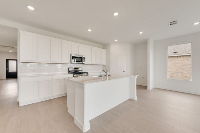 900 Sugarberry Street, Mckinney, TX 75407