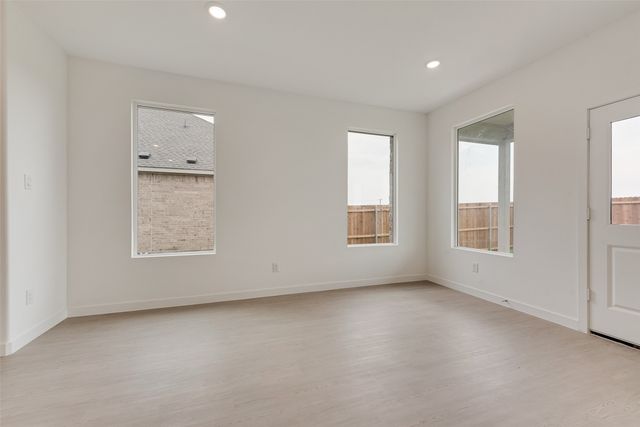 900 Sugarberry Street, Mckinney, TX 75407