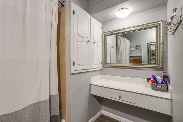 301 Lena Lane, Burleson, TX 76028