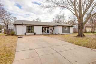 301 Lena Lane, Burleson, TX 76028