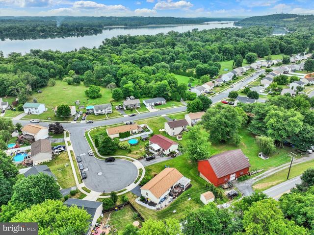 30 SUSQUEHANNOCK TRL, York Haven, PA 17370