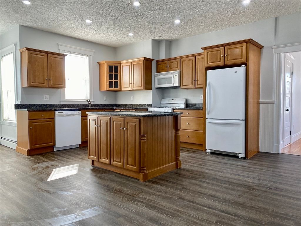 24 Hancock St 2, Peabody, MA 01960